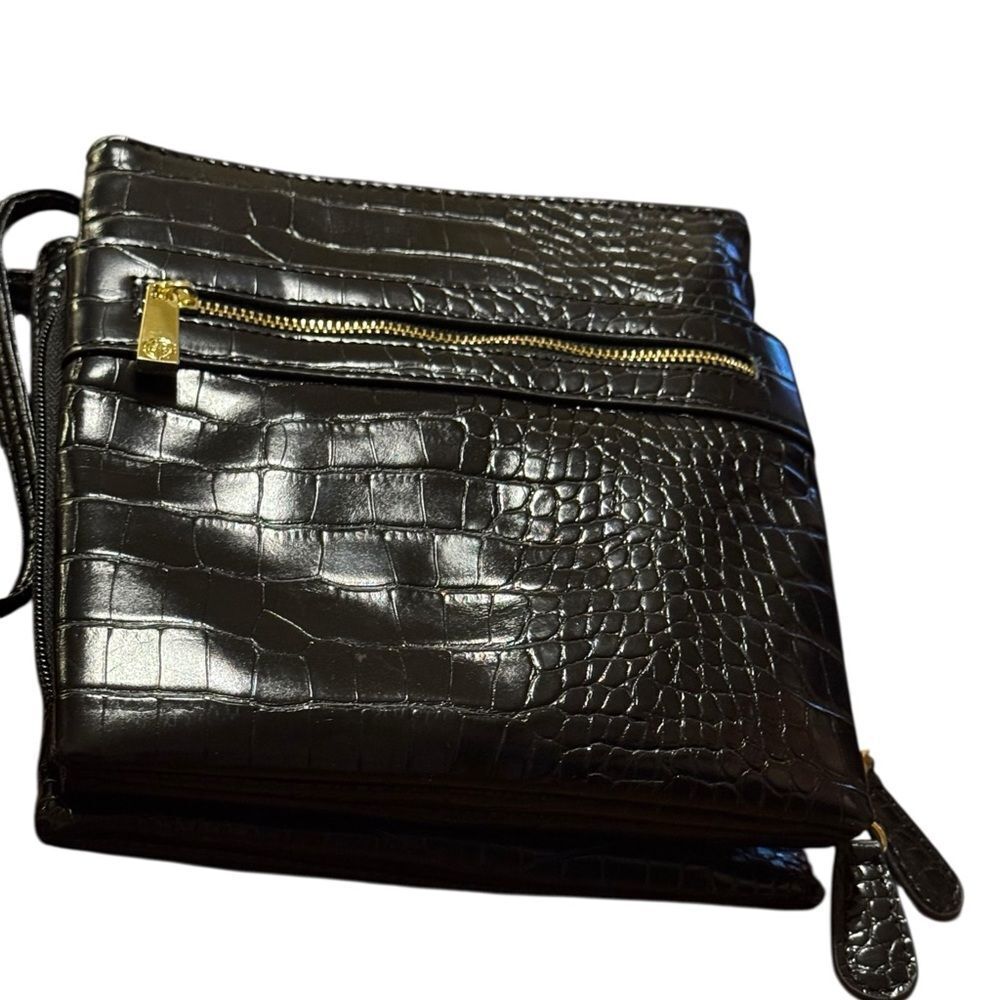 Giani Bernini faux leather embossed black crossbody bag